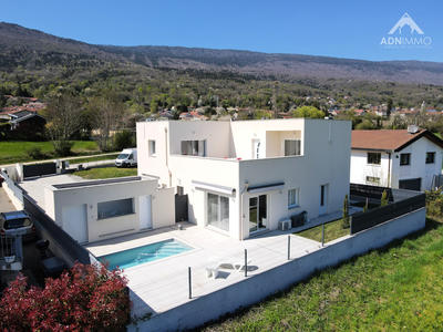 Maison - 155 m² - 5 pièces