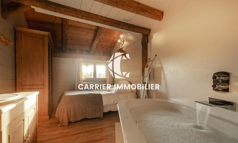 Propriété - 250 m² - 10 pièces