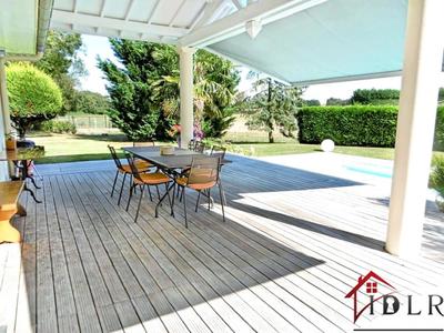 Propriété - 162 m² - 6 pièces