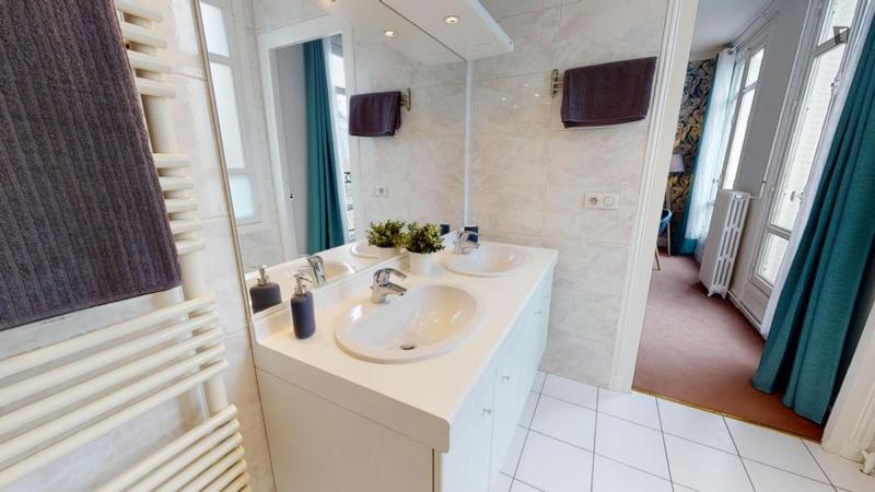 Chambre - 21 m² - 7 pièces