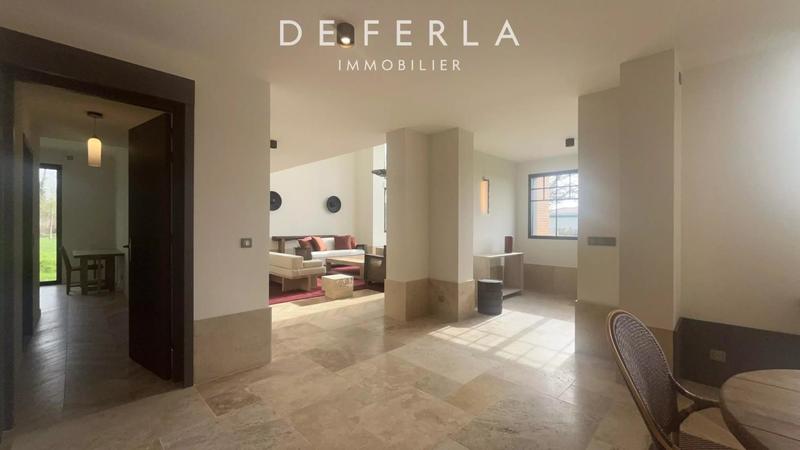 Demeure - 50 m² - 10 pièces