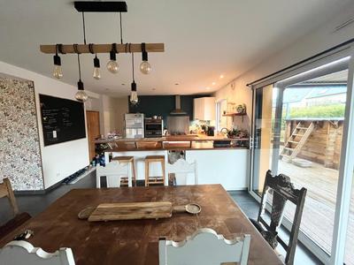 Maison - 120 m² - 6 pièces