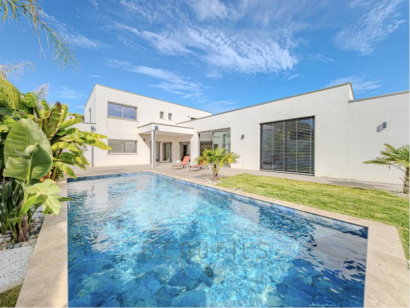 Villa - 255 m² - 7 pièces