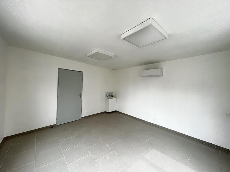 Local commercial - 61 m² - 4 pièces