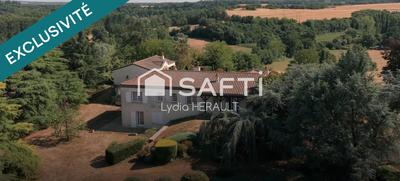 Maison - 266 m² - 10 pièces