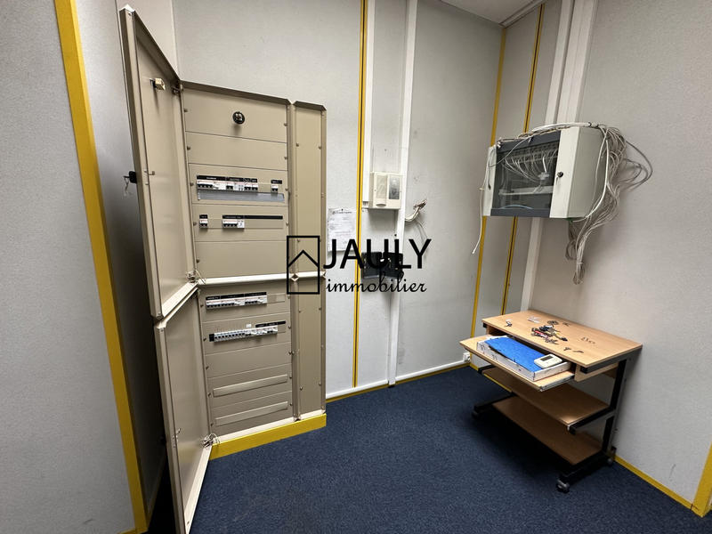 Bureau - 160 m² - 4 pièces