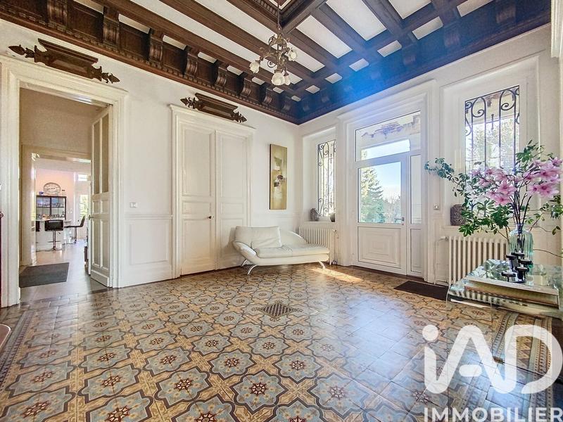 Maison - 471 m² - 11 pièces