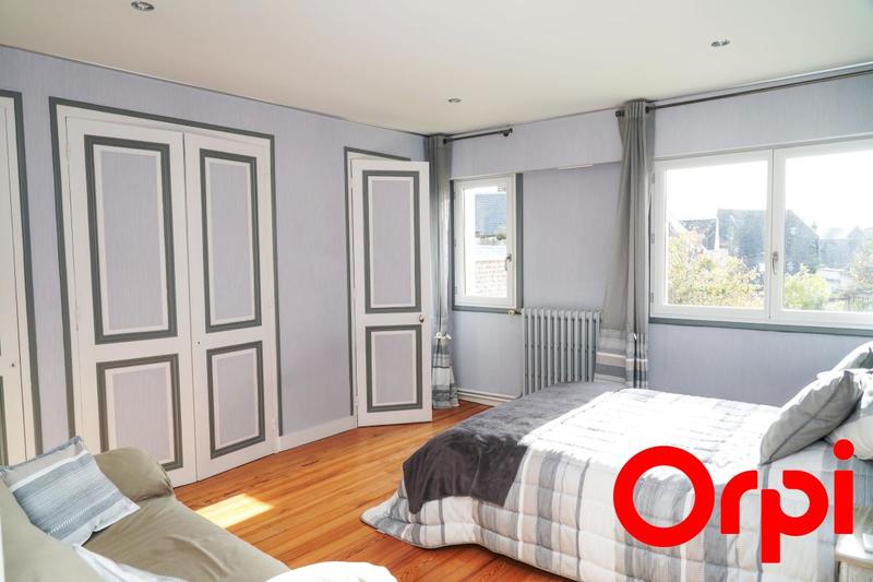 Maison - 340 m² - 7 pièces