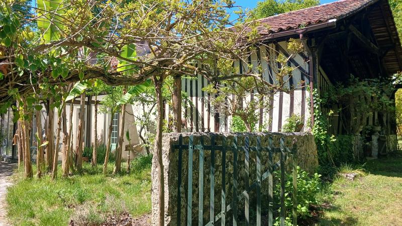 Maison - 230 m² - 7 pièces