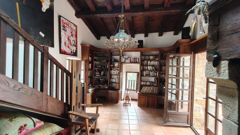 Demeure - 245 m² - 10 pièces