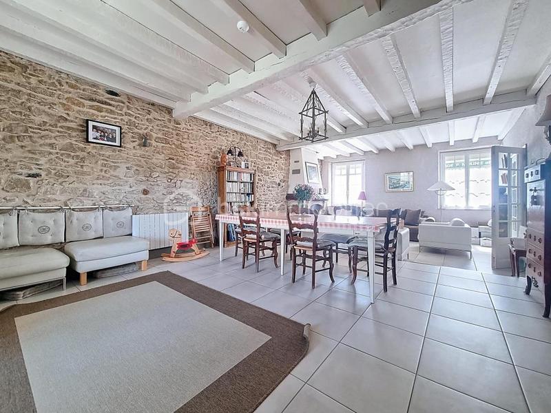 Maison - 200 m² - 7 pièces