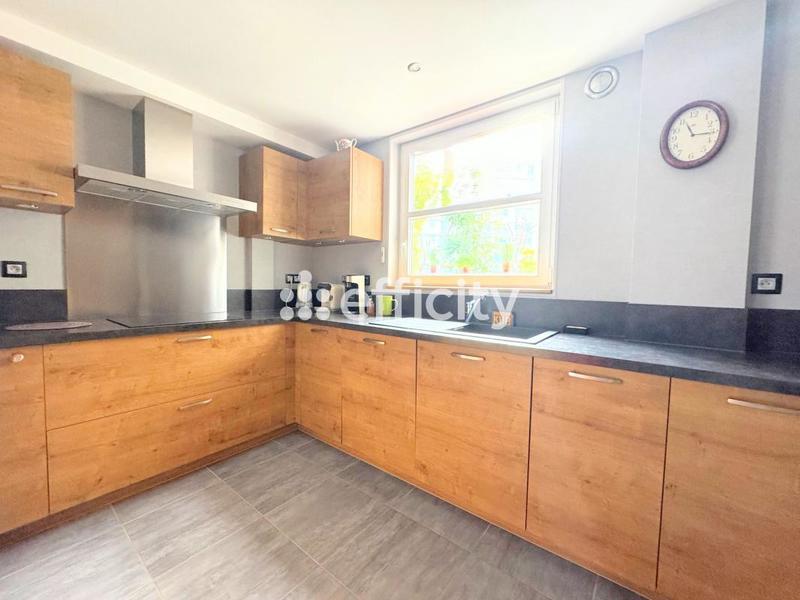 Appartement ancien - 110 m² - 5 pièces