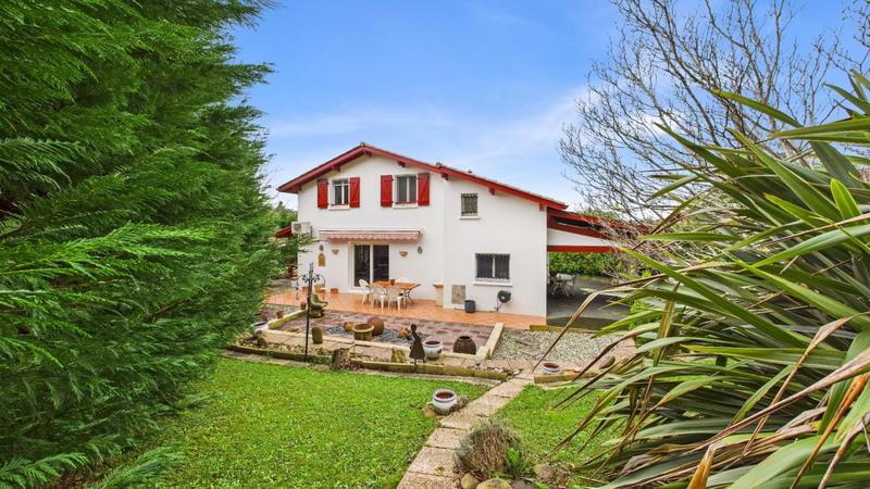 Maison - 108 m² - 4 pièces