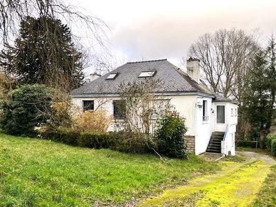 Maison - 99 m² - 5 pièces