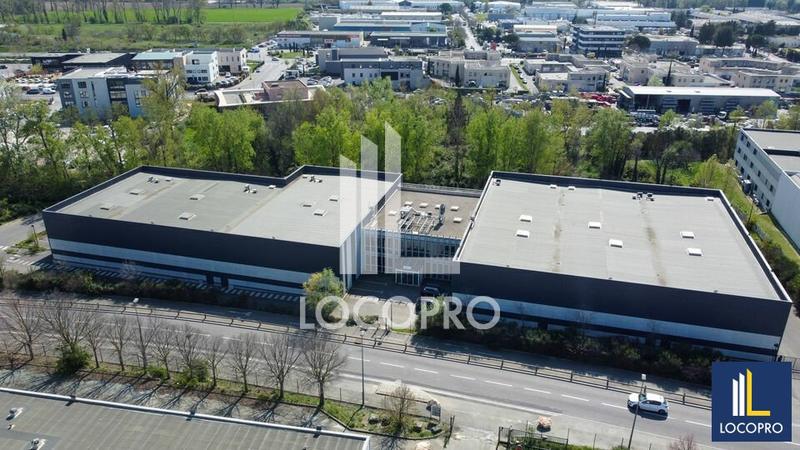 Local d'activité / Entrepôt - 2 513 m²