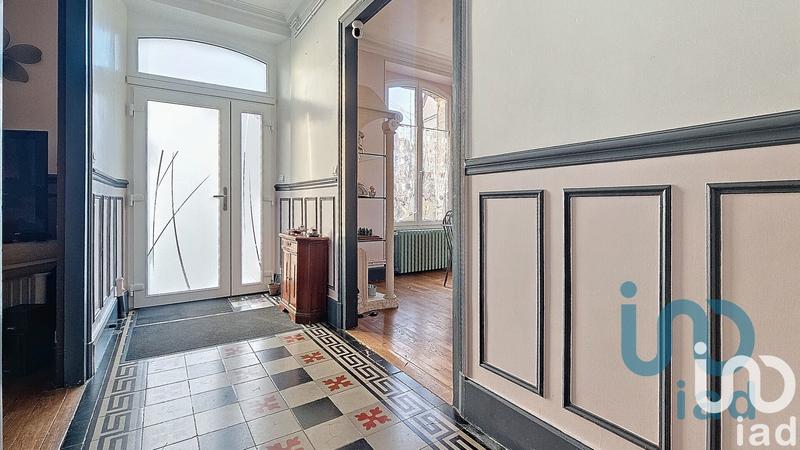 Maison - 180 m² - 8 pièces