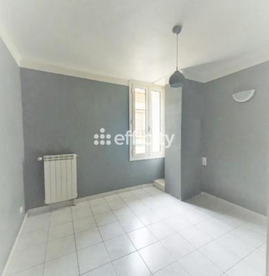 Appartement - 100 m² - 4 pièces