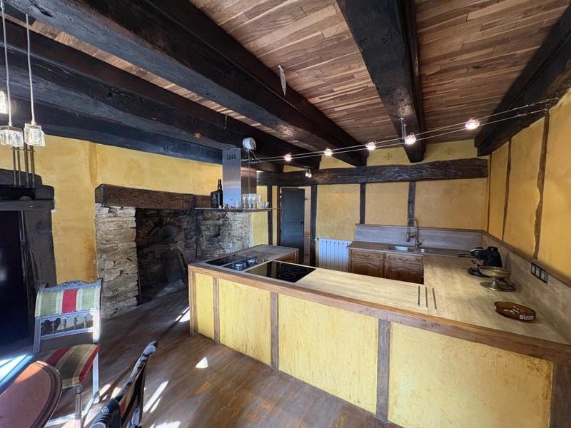 Maison - 398 m² - 11 pièces