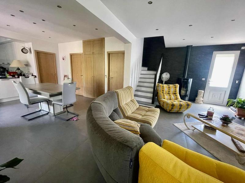 Maison - 130 m² - 5 pièces