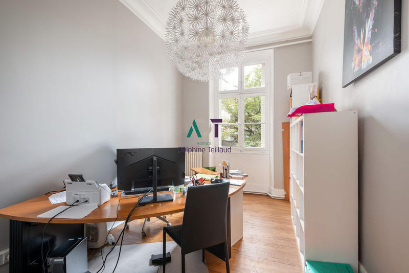 Appartement - 163 m² - 7 pièces