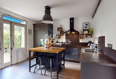 Maison - 102 m² - 4 pièces