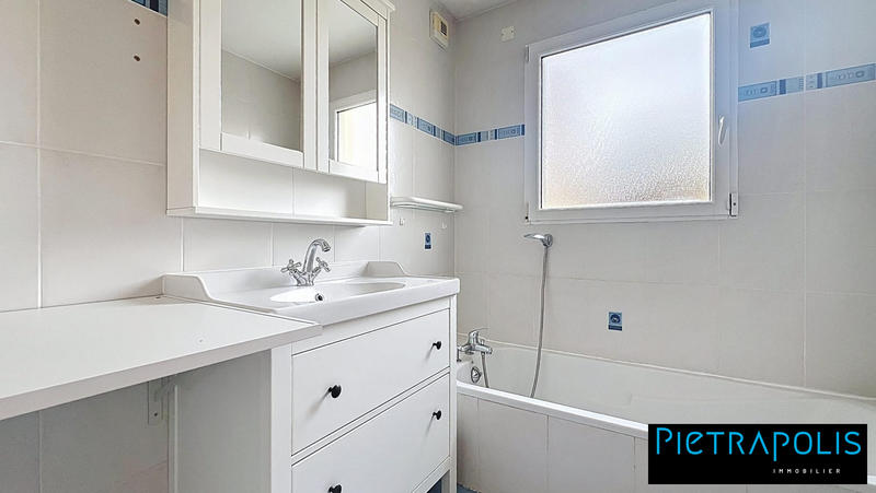 Appartement - 94 m² - 4 pièces