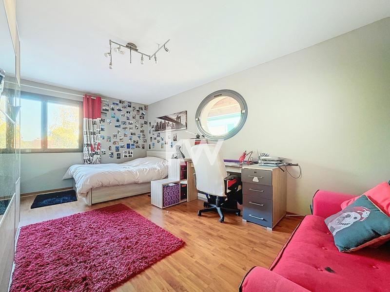 Maison - 307 m² - 6 pièces