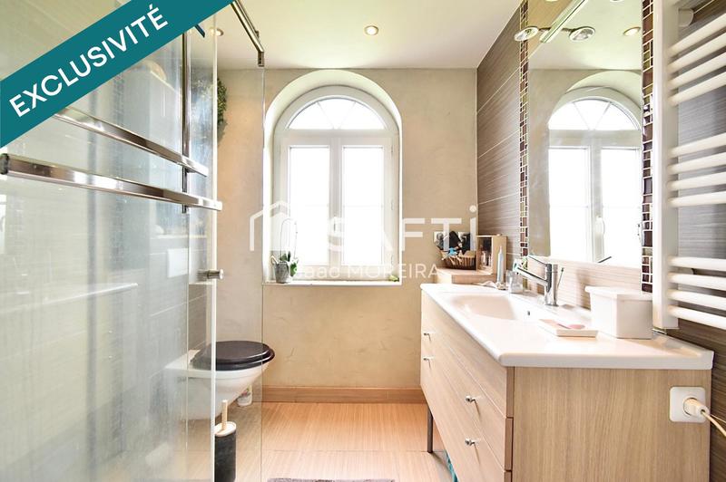 Maison - 200 m² - 8 pièces