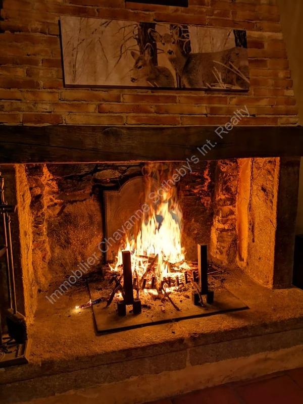 Maison - 360 m² - 8 pièces