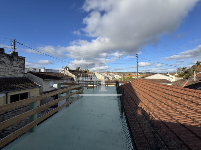 Appartement - 65 m² - 6 pièces