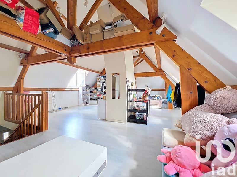 Maison - 256 m² - 9 pièces