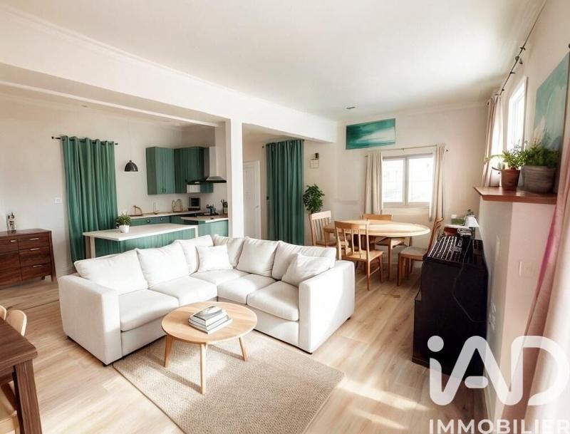 Maison - 93 m² - 4 pièces