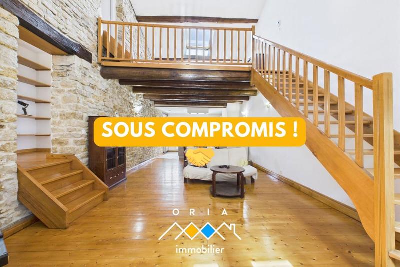 Maison - 235 m² - 10 pièces