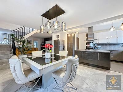 Maison - 130 m² - 3 pièces