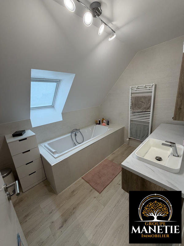 Maison - 115 m² - 6 pièces