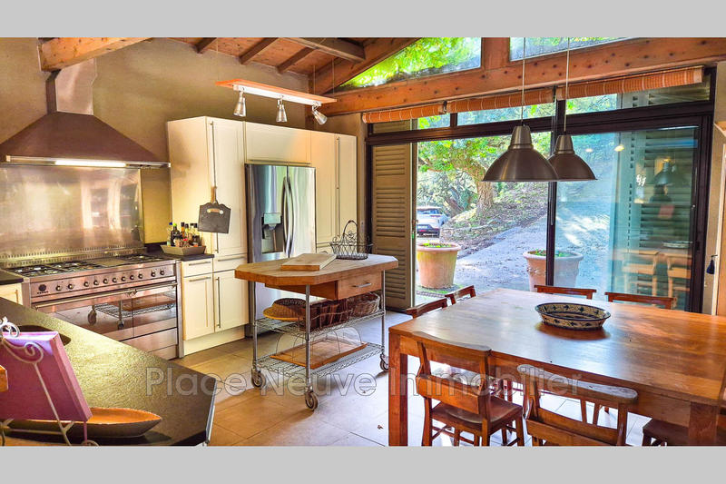 Maison - 186 m² - 6 pièces