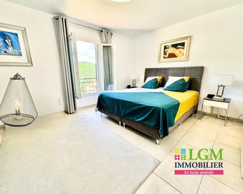 Villa - 206 m² - 6 pièces