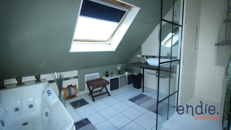 Maison - 119 m² - 6 pièces