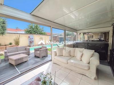 Maison - 166 m² - 7 pièces