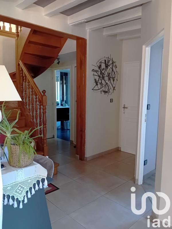 Maison - 205 m² - 9 pièces