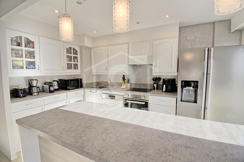 Appartement - 100 m² - 5 pièces