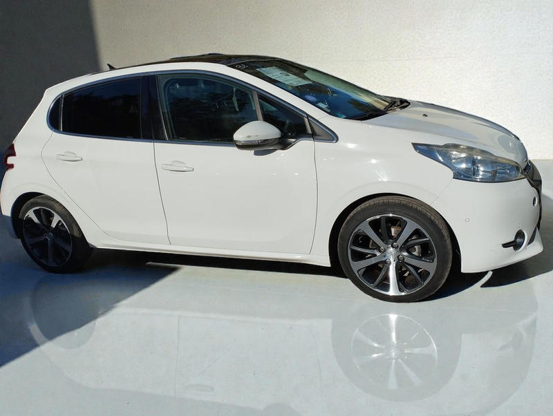 Peugeot 208 1.6 Vti 120 Feline 5p