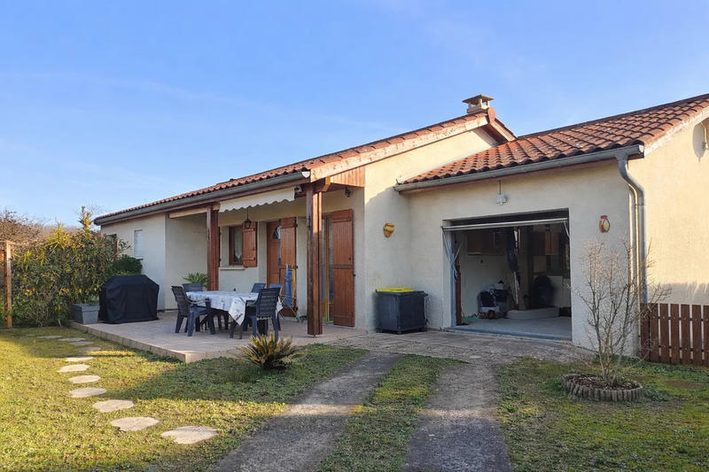 Maison - 92 m² - 4 pièces