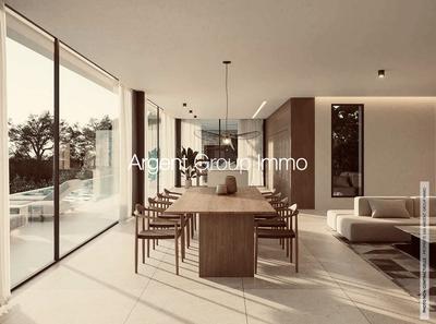 Maison - 600 m² - 10 pièces