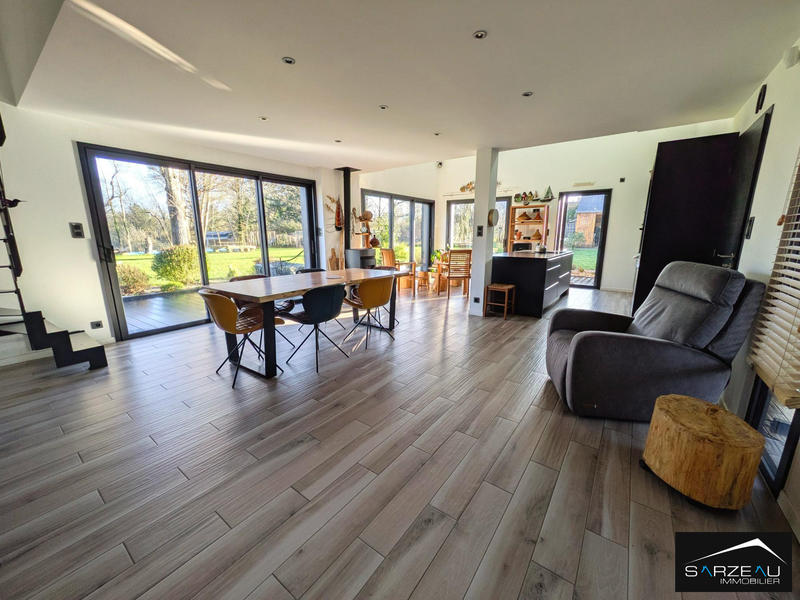 Maison - 110 m² - 4 pièces