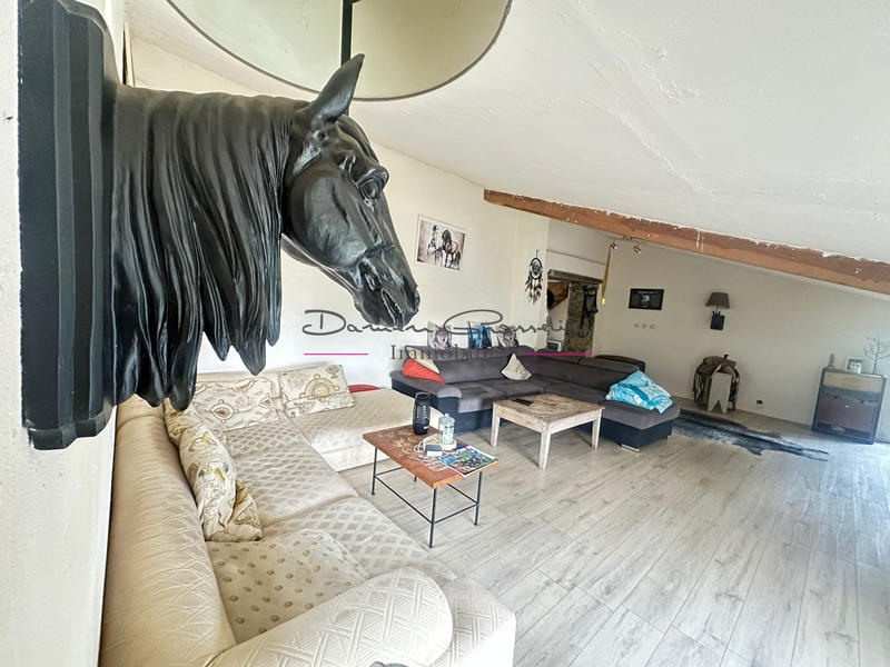 Maison - 176 m² - 8 pièces