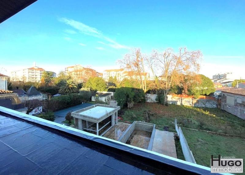 Maison - 600 m² - 10 pièces