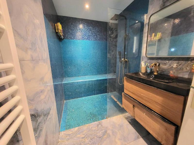 Maison - 170 m² - 5 pièces