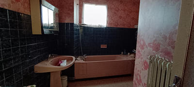 Maison - 90 m² - 5 pièces