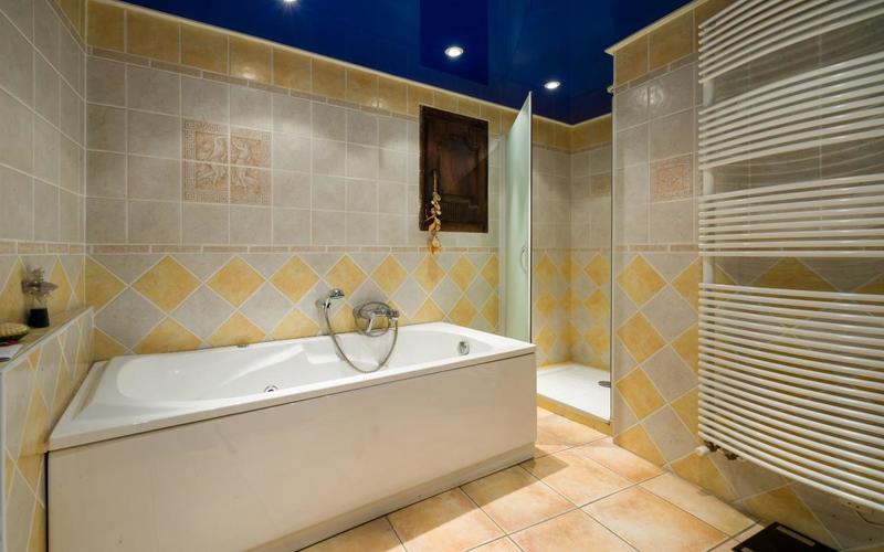 Propriété - 390 m² - 14 pièces